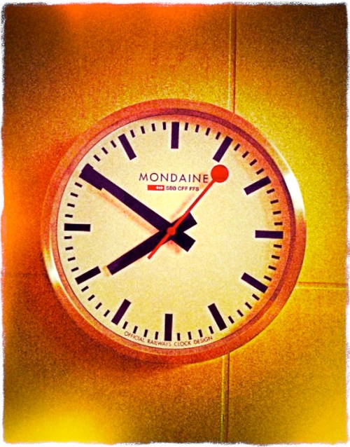 Bleachedclockbborder