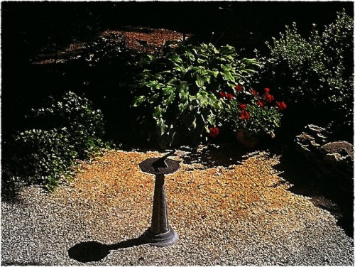 Sundialbokeh3knittedpaperdetai