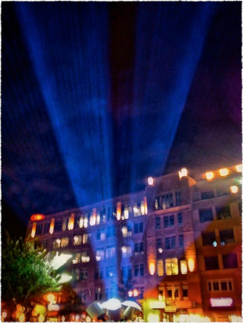 Searchlightenfusion2bokeh1fray