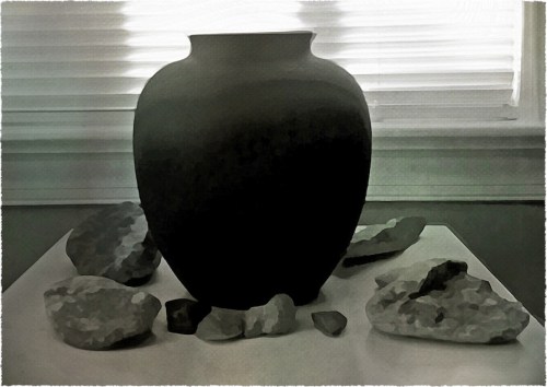 Vaseandfossilsbokeh1midtoneold