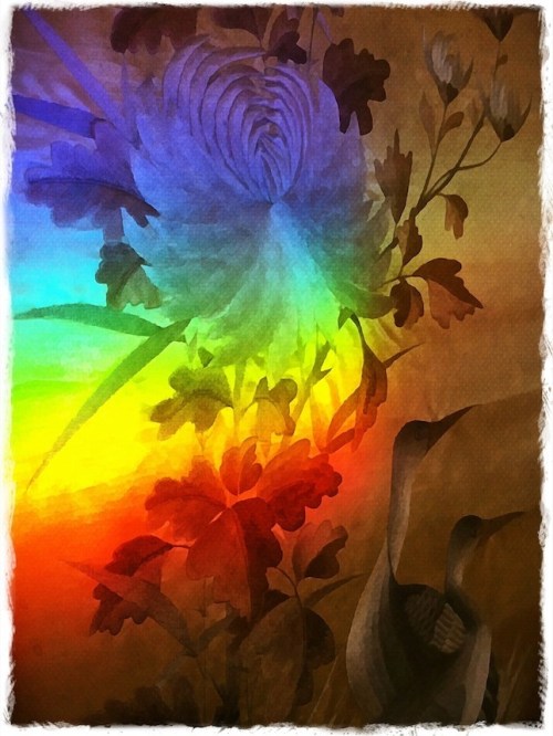 Prismaticlightonchinesetapestrybokeh2_2