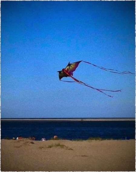 KiteComposite1GrainBokeh1MidtoneFrayed 2