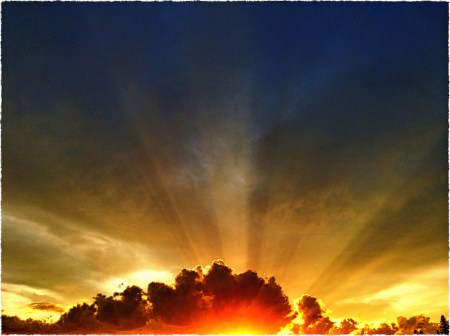 SunsetRaysAltInstensifyBokeh1Frayed 2